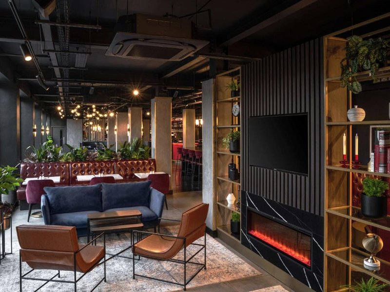 ラディソン レッド ロンドン ガトウィック エアポート (Radisson RED London Gatwick Airport)の写真