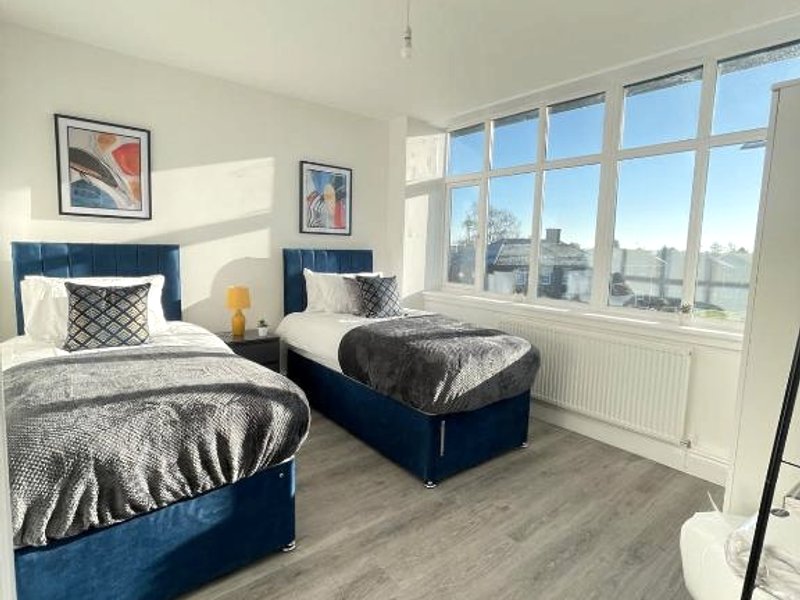 3 Bedroom Apartment - Flitwick - Contractor Friendly - Tourist Ready - Full Kitchen - WiFi - Smart Tの写真