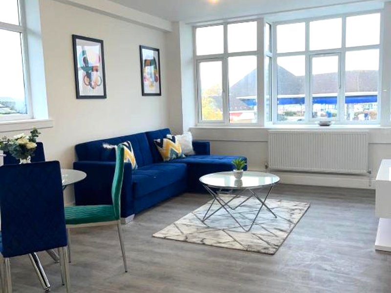 2 Bedroom Apartment - Flitwick - Contractor Friendly - Tourist Ready - Full Kitchen - WiFi - Smart Tの写真