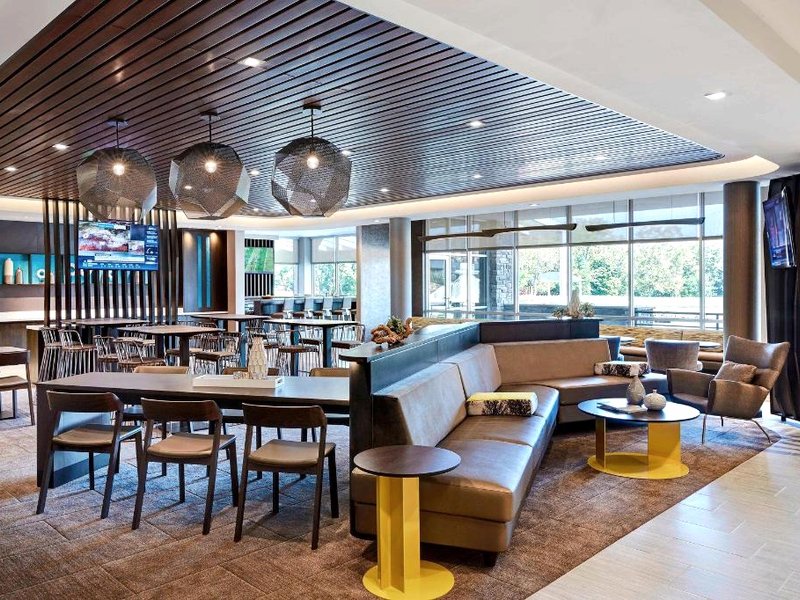 SpringHill Suites Canfieldの写真