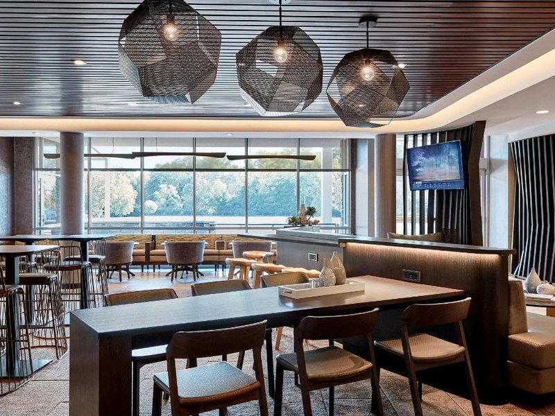 SpringHill Suites Canfieldの写真