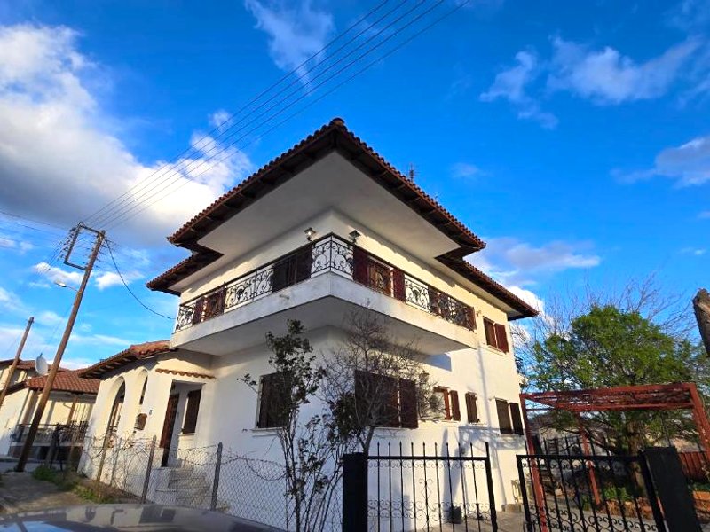 Family-friendly apartment in a village house 25 km and 30 mins away from Thessalonikiの写真