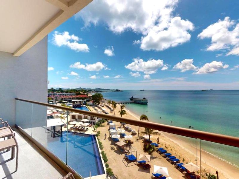 Royalton CHIC Antigua, An Autograph Collection All-Inclusive Resort – Adults Onlyの写真