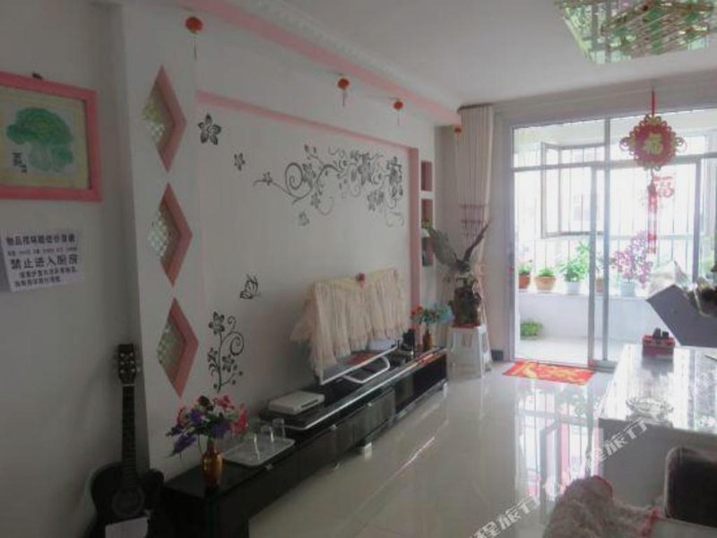 Qilian Ruiqi Hotelの写真