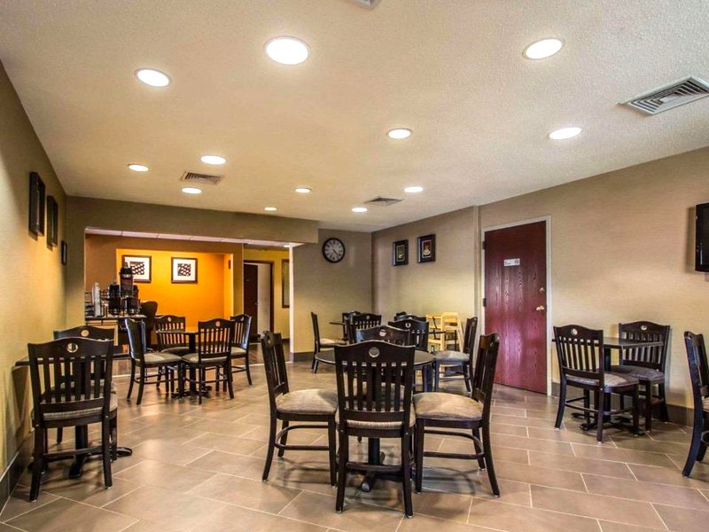 クオリティ イン & スイーツ NJ ステート キャピタル エリア (Quality Inn & Suites NJ State Capital Area)の写真