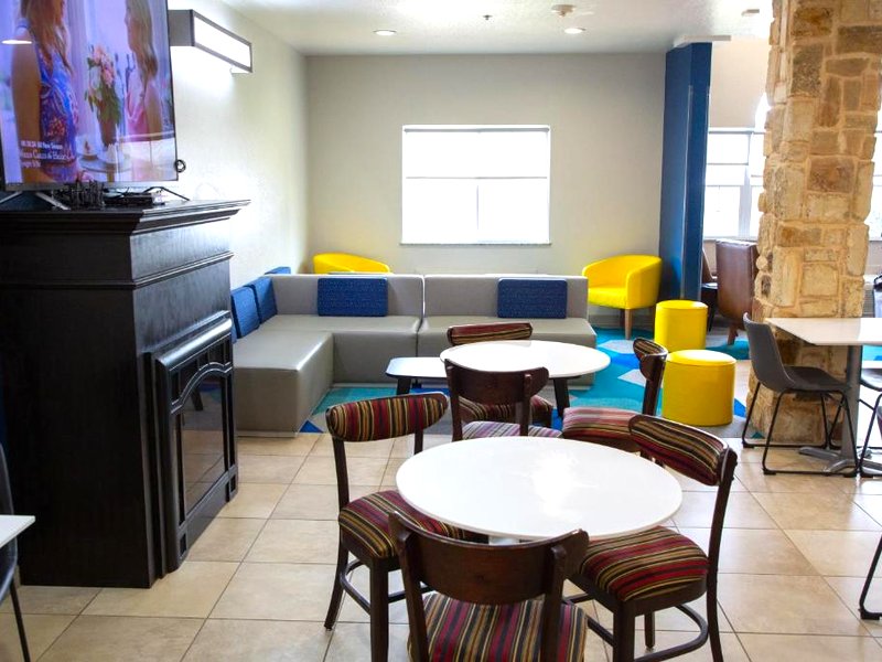 マイクロテル イン & スイーツ バイ ウィンダム サーシー (Microtel Inn & Suites by Wyndham Searcy)の写真