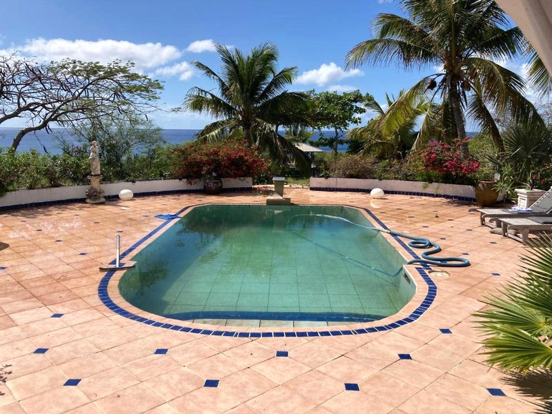 The Beach House and 2 appartments for full or separate rental, all with pool and private beachの写真