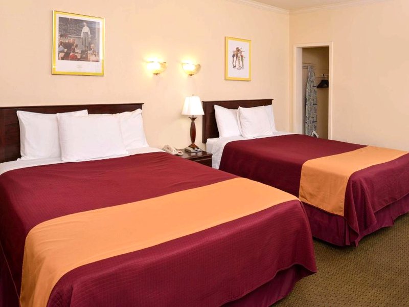 Americas Best Value Inn Ozonaの写真