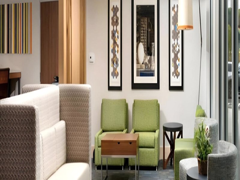 Holiday Inn Express & Suites - Kirksville - University Area By IHGの写真