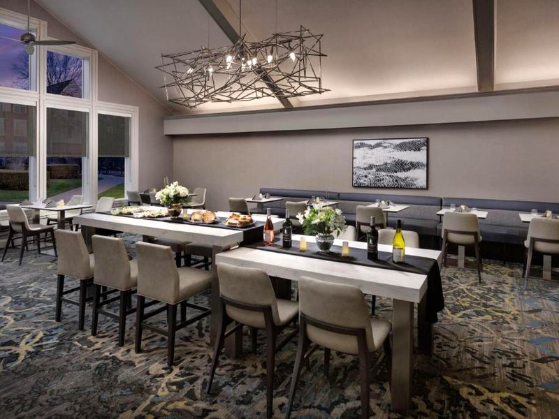 レジデンス イン サドル リバー (Residence Inn Saddle River)の写真