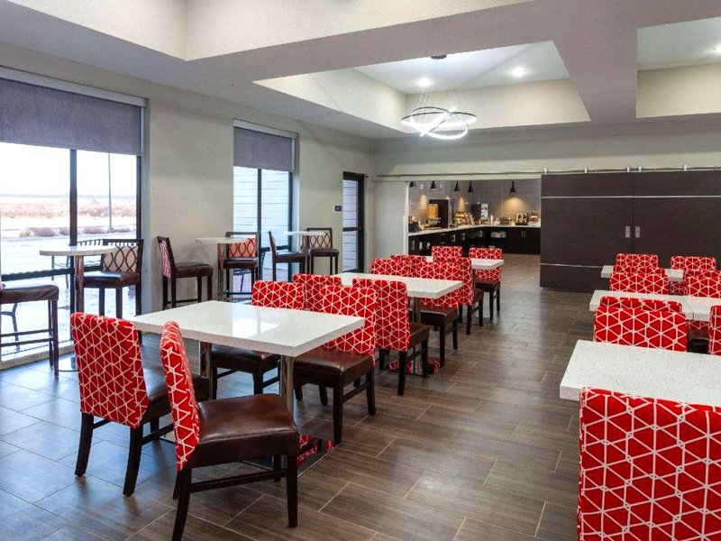 La Quinta Inn & Suites by Wyndham Coralville Iowa Cityの写真