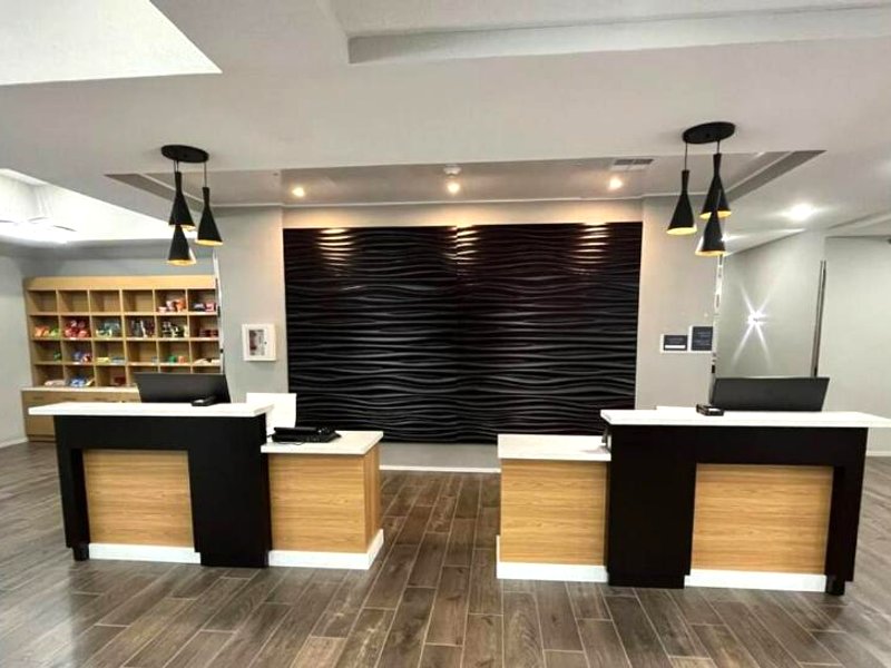La Quinta Inn & Suites by Wyndham Coralville Iowa Cityの写真