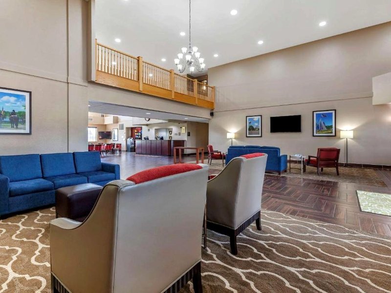 コンフォート スイーツ デラバン レイク ジェノバ エリア (Comfort Suites Delavan - Lake Geneva Area)の写真