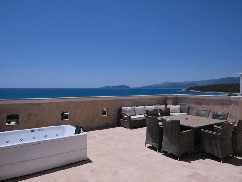 ANDRIAKE BEACH CLUB HOTELの写真