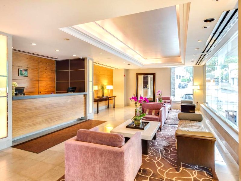 ザ アンドリュー ホテル (The Andrew Hotel)の写真