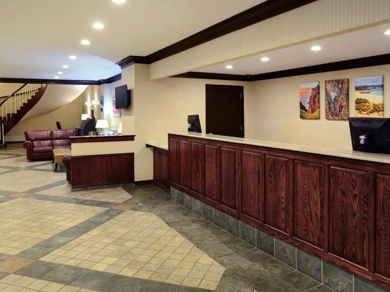 Greenwood Inn and Suitesの写真