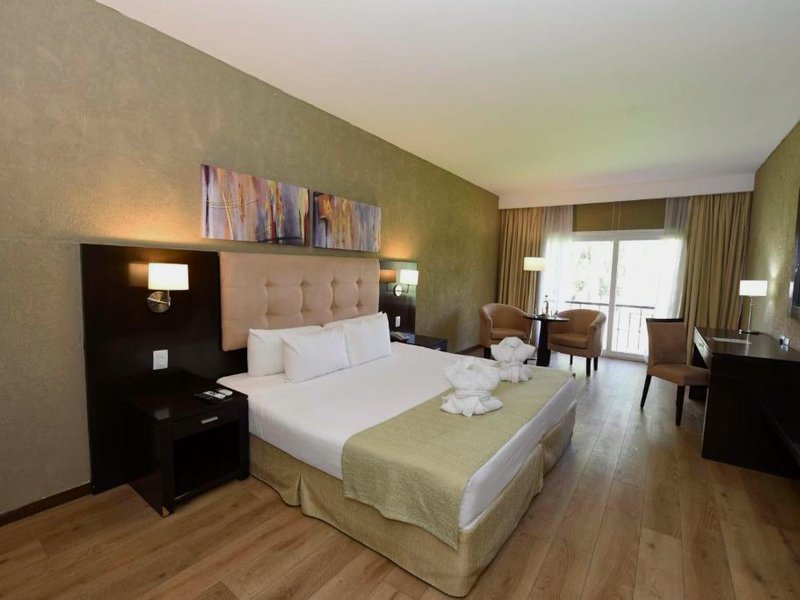 ハワード ジョンソン ホテル&コンベンション センター エセイサ (Howard Johnson Hotel & Convention Center Ezeiza)の写真
