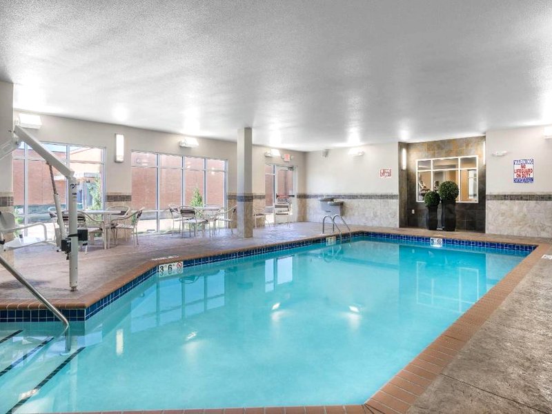 アメリクイン バイ ウィンダム ウィノナ (AmericInn by Wyndham Winona)の写真