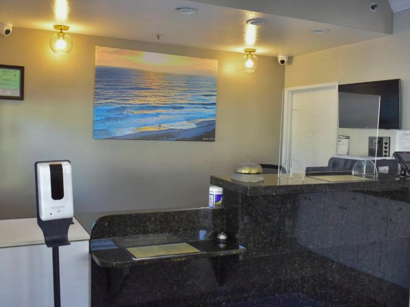 ロードウェイ イン エンシニータス ノース (Rodeway Inn Encinitas North)の写真
