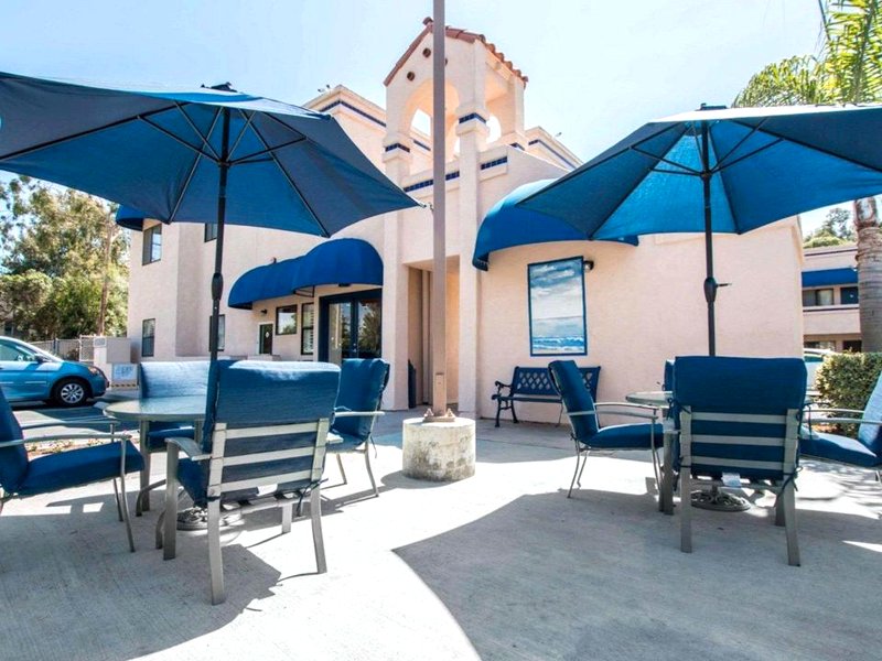 ロードウェイ イン エンシニータス ノース (Rodeway Inn Encinitas North)の写真