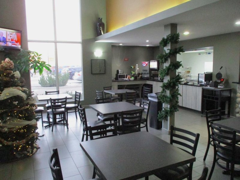 シュアステイ プラス ホテル バイ ベスト ウェスタン レスブリッジ (SureStay Plus Hotel by Best Western Lethbridge)の写真