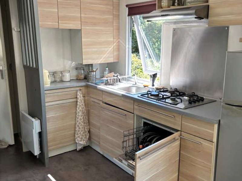 Mobile-home dans un campingの写真