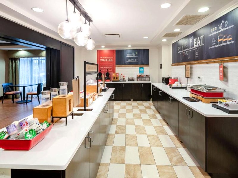 ハンプトン イン コビントン (Hampton Inn Covington)の写真