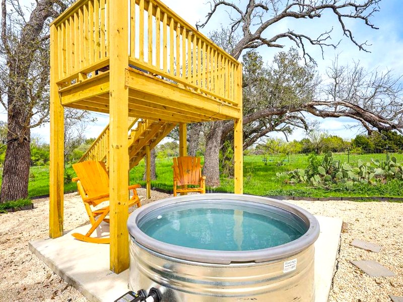 Amazing Glamping Getaway under the Stars: Luxurious Dome Rental in Lampasas, Texasの写真