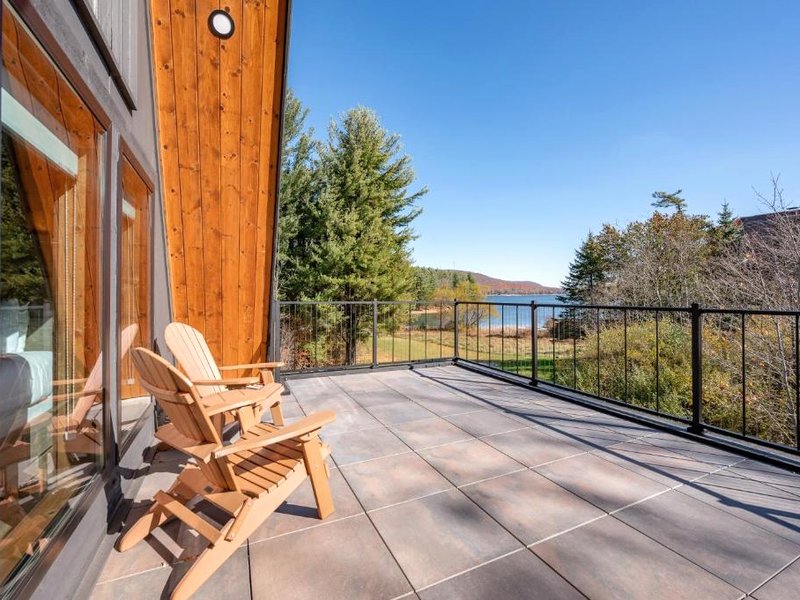 Cove Creek Lodge 220 Lakeside Double Queen Fireplace Roomの写真