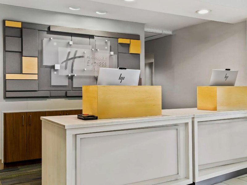 Holiday Inn Express Hotel & Suites Marion By IHGの写真