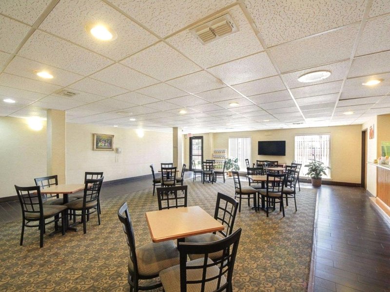 クオリティ イン (Americas Best Value Inn Pharr)の写真
