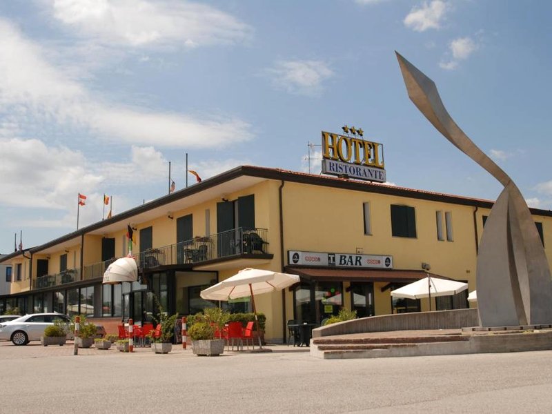 Hotel Gran Delta di ALBA-INVEST srlの写真