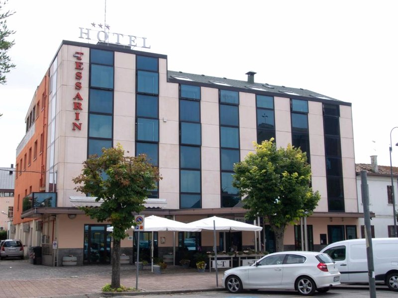 Hotel Tessarinの写真