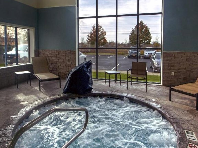ホリデイ イン エクスプレス ＆ スイーツ バッファロー エアポート バイ IHG (Holiday Inn Express & Suites Buffalo Airport By IHG)の写真