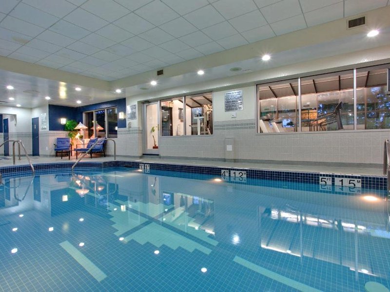 ホリデイ イン カルガリー エアポート バイ IHG (Holiday Inn Calgary Airport By IHG)の写真