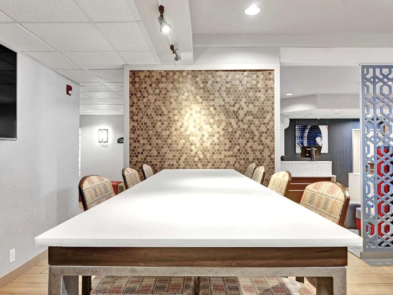 エグゼクティブ レジデンシー バイ ベスト ウェスタン ナビゲーター イン & スイーツ (Executive Residency by Best Western Navigator Inn & Suites)の写真