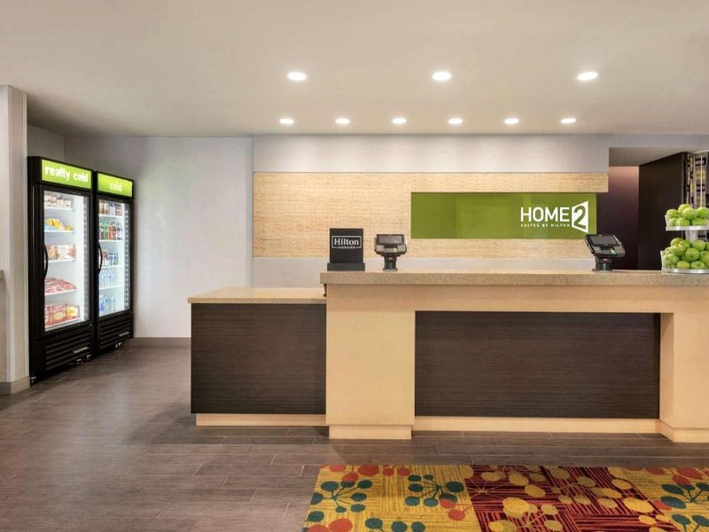 Home2 Suites by Hilton Menomonee Falls Milwaukeeの写真