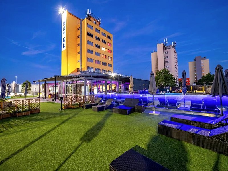 Hotel Aura Prague design and garden poolの写真