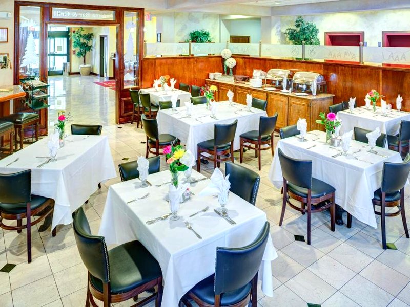 レイク ナトーマ イン (Lake Natoma Inn)の写真