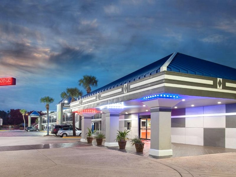 トラベロッジ バイ ウィンダム デルトーナ (Travelodge by Wyndham Deltona)の写真