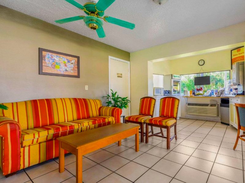 エコノ ロッジ  (Econo Lodge)の写真