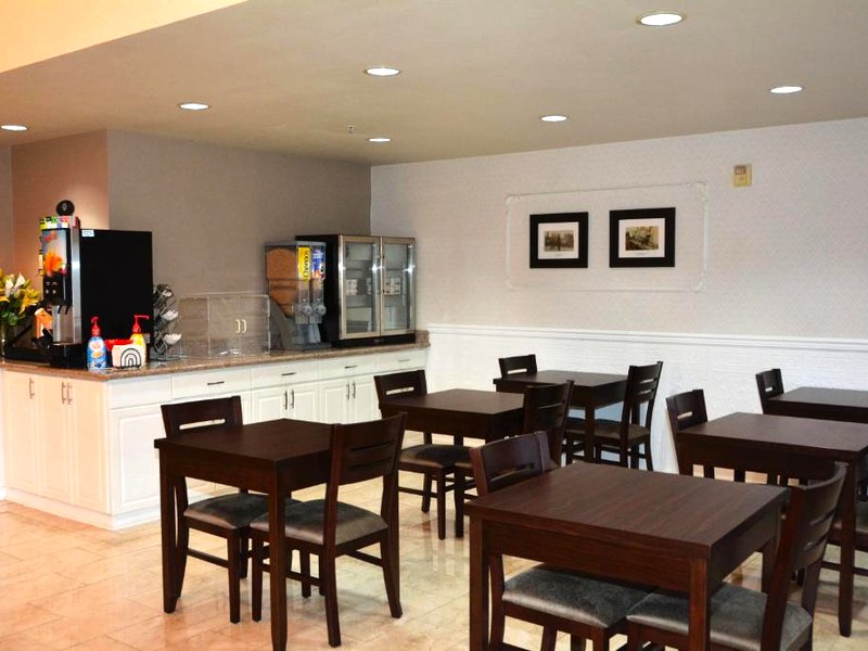 FairBridge Inn and Suites DuPontの写真