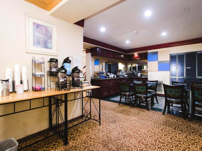 Days Inn by Wyndham Rosenbergの写真