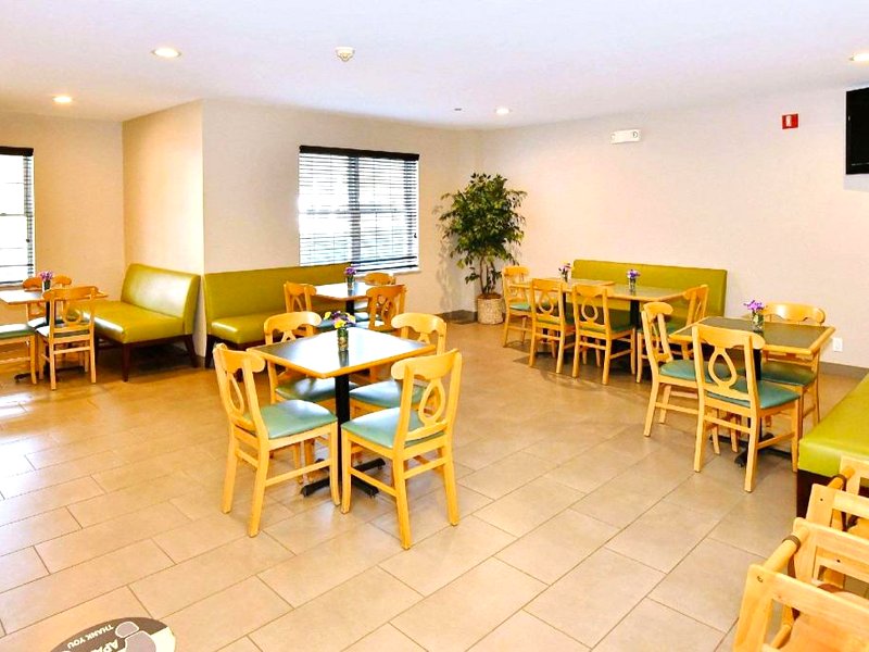カントリー イン & スイーツ バイ ラディソン マウント モリス (Country Inn & Suites by Radisson, Mount Morris, NY)の写真