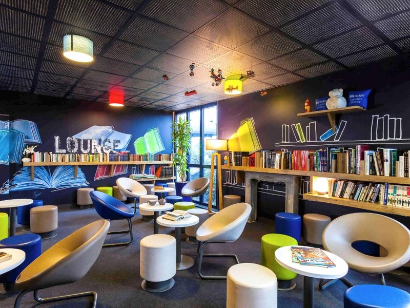 イビス バジェット マルヌ ラ ヴァレ ポントー コンボー (ibis budget Marne-la-Vallée Pontault-Combault)の写真
