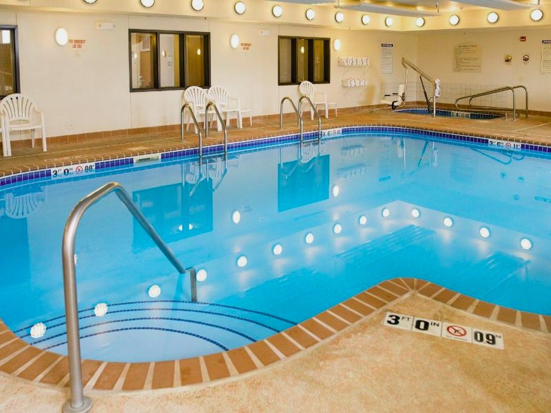 Holiday Inn Express Hotel & Suites Chanhassen By IHGの写真