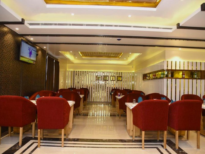 Mastiff Grand Regal Resort Arrah by OTHPLの写真