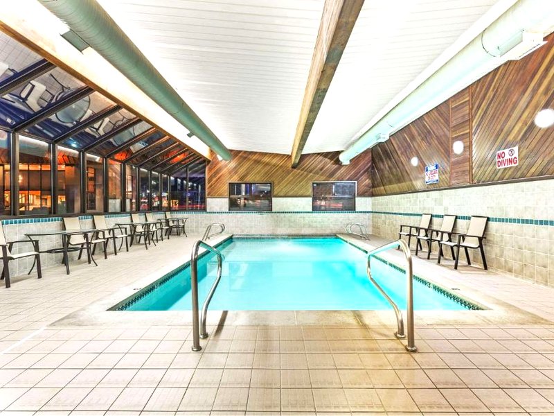 デイズ イン&スイーツ バイ ウィンダム ローガン (Days Inn & Suites by Wyndham Logan)の写真