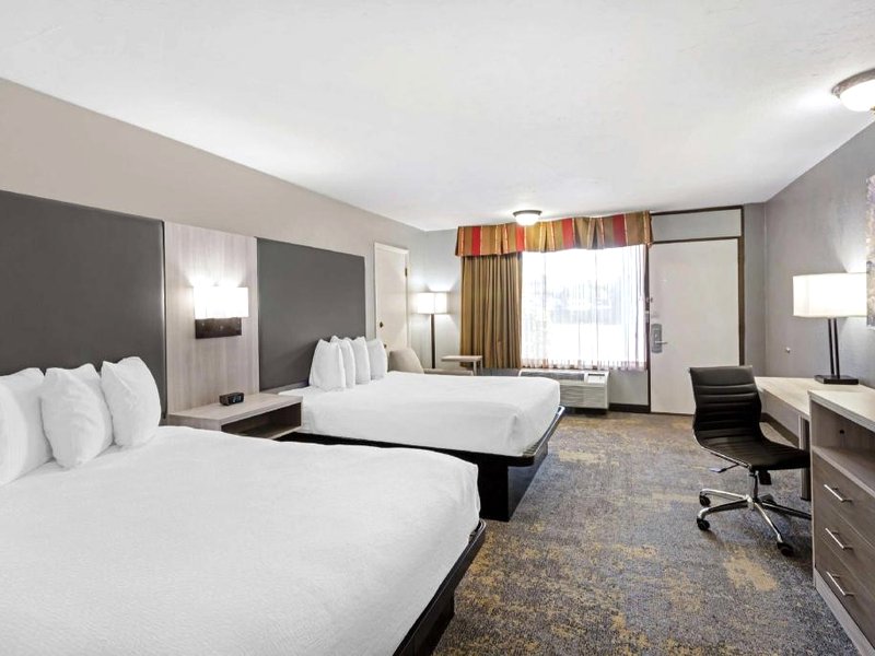 ベストウェスタン プラス ウェストン イン (Best Western PLUS Weston Inn)の写真