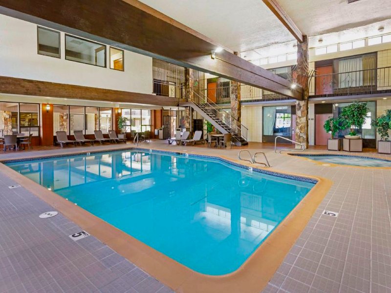 ベストウェスタン プラス ウェストン イン (Best Western PLUS Weston Inn)の写真